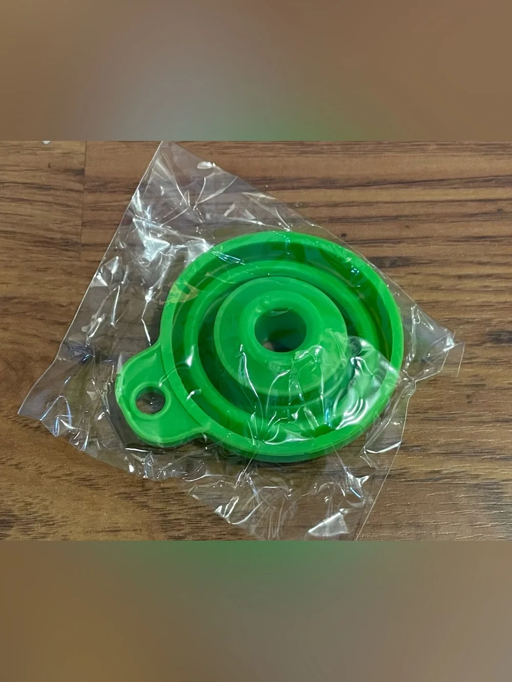 New Foldable Bright Green Silicone Funnel